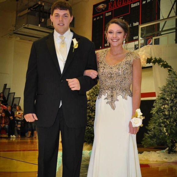 Meet your Posher, Lora - Picture 1 of 1